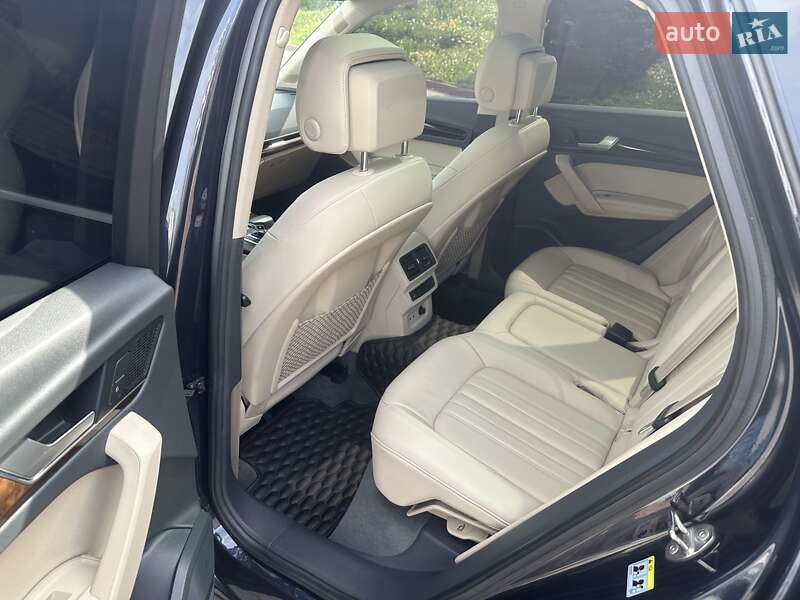 Внедорожник / Кроссовер Audi Q5 2020 в Ивано-Франковске