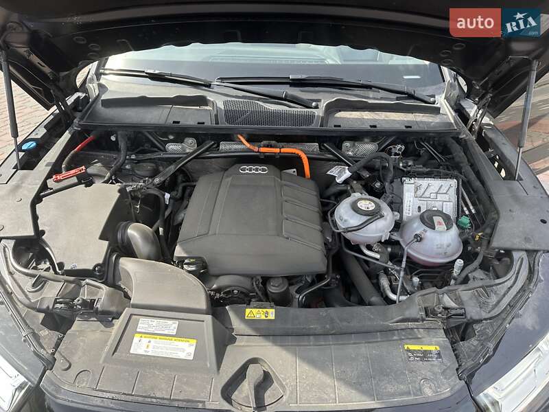 Внедорожник / Кроссовер Audi Q5 2020 в Ивано-Франковске