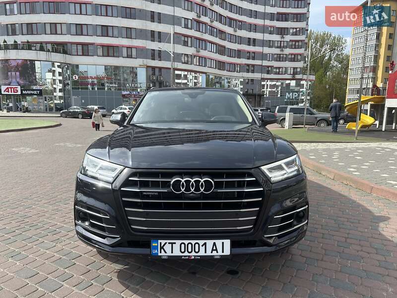 Внедорожник / Кроссовер Audi Q5 2020 в Ивано-Франковске