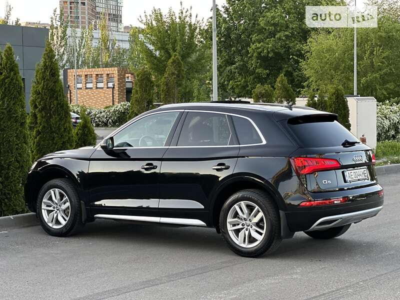 Внедорожник / Кроссовер Audi Q5 2019 в Днепре