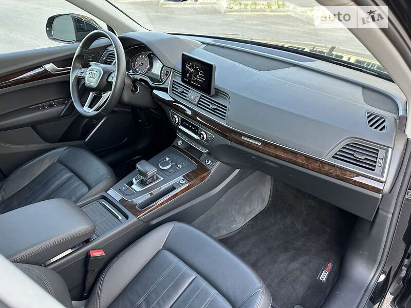 Внедорожник / Кроссовер Audi Q5 2019 в Днепре