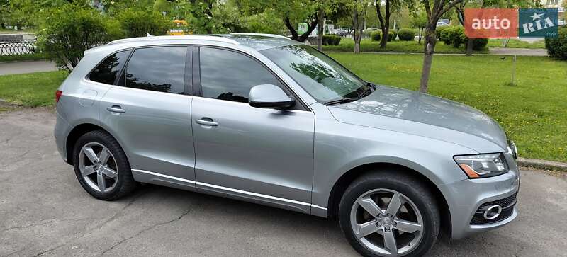 Внедорожник / Кроссовер Audi Q5 2011 в Ровно