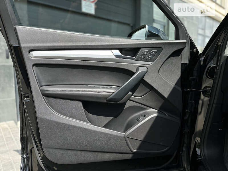 Внедорожник / Кроссовер Audi Q5 2019 в Львове