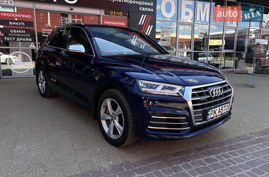 Внедорожник / Кроссовер Audi Q5 2017 в 