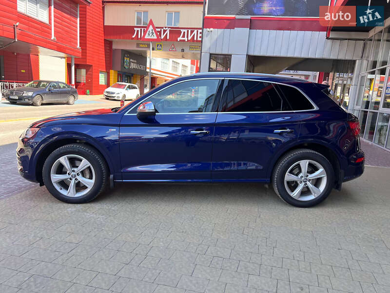 Внедорожник / Кроссовер Audi Q5 2017 в Львове