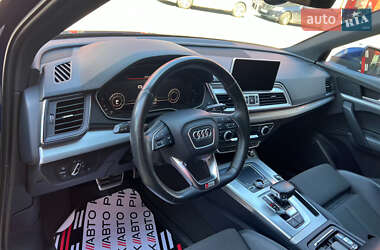 Внедорожник / Кроссовер Audi Q5 2017 в 