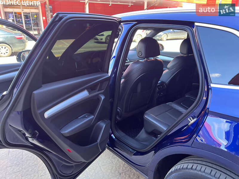 Внедорожник / Кроссовер Audi Q5 2017 в Львове