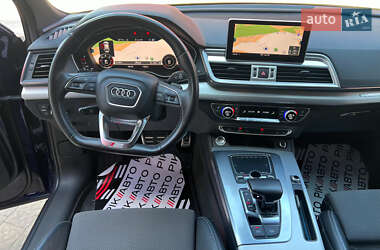 Внедорожник / Кроссовер Audi Q5 2017 в 