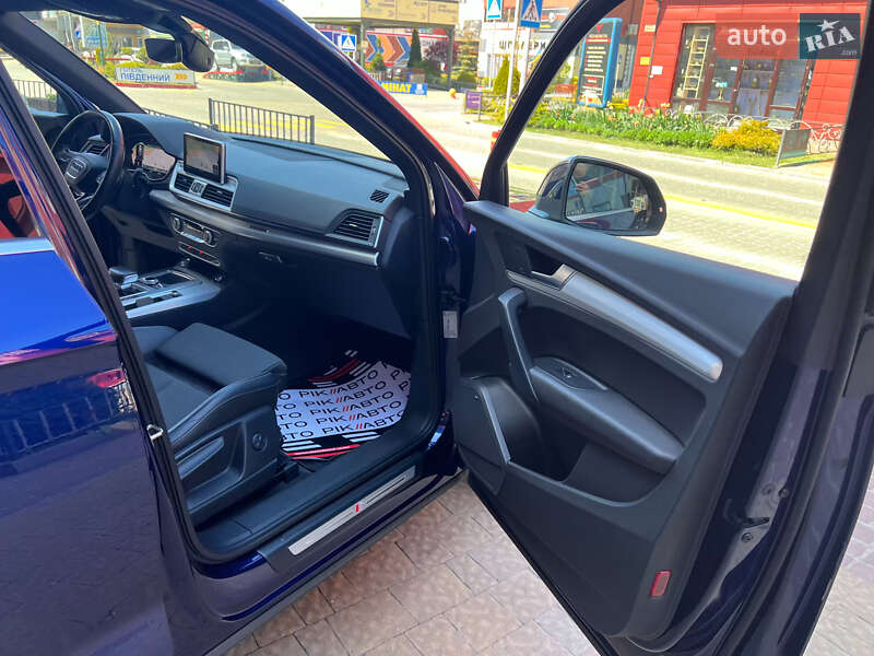 Внедорожник / Кроссовер Audi Q5 2017 в Львове