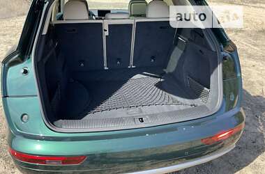 Внедорожник / Кроссовер Audi Q5 2018 в 
