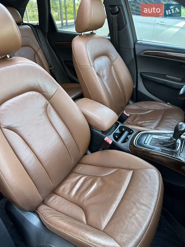 Внедорожник / Кроссовер Audi Q5 2011 в Киеве