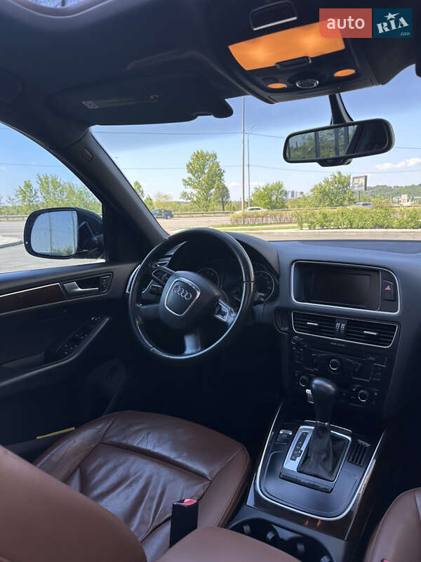 Внедорожник / Кроссовер Audi Q5 2011 в Киеве