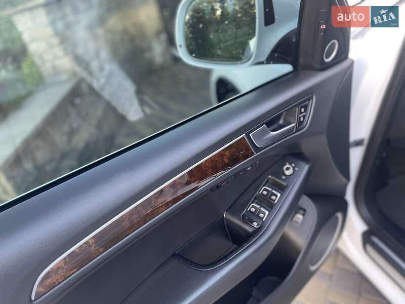 Внедорожник / Кроссовер Audi Q5 2015 в Хмельницком
