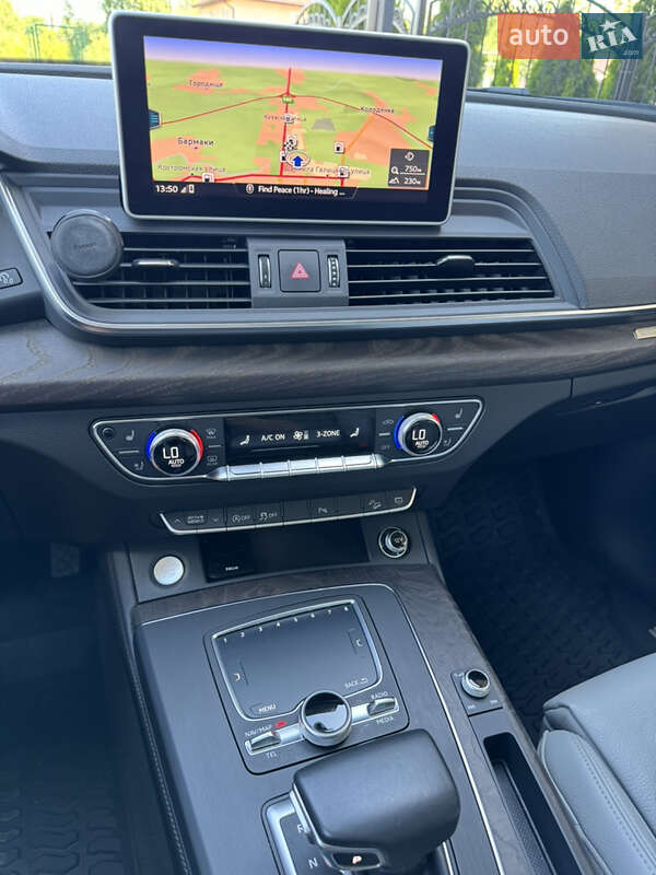 Внедорожник / Кроссовер Audi Q5 2017 в Ровно