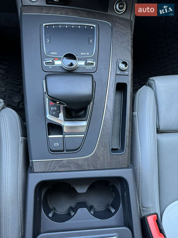 Внедорожник / Кроссовер Audi Q5 2017 в Ровно