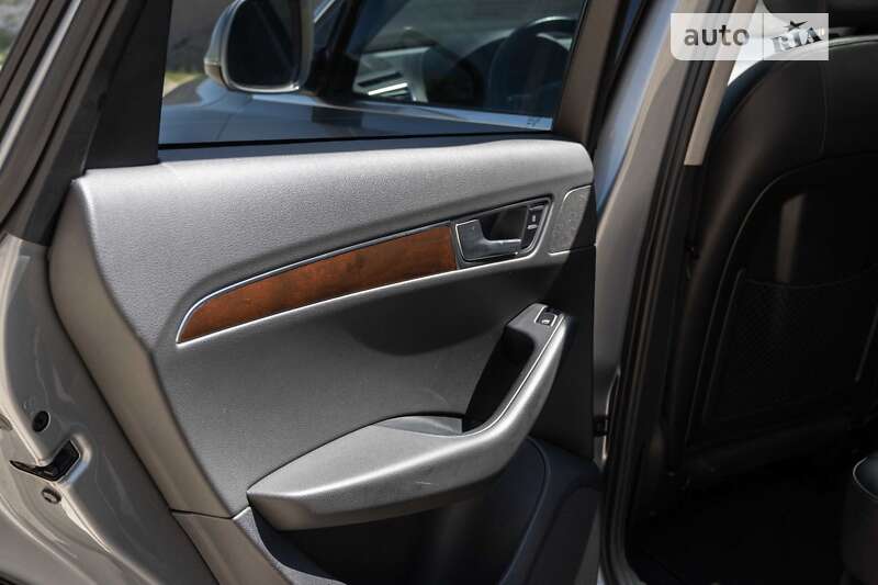 Позашляховик / Кросовер Audi Q5 2011 в Тернополі