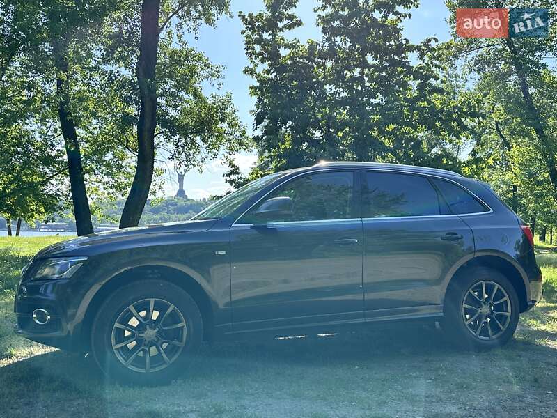 Внедорожник / Кроссовер Audi Q5 2012 в Киеве