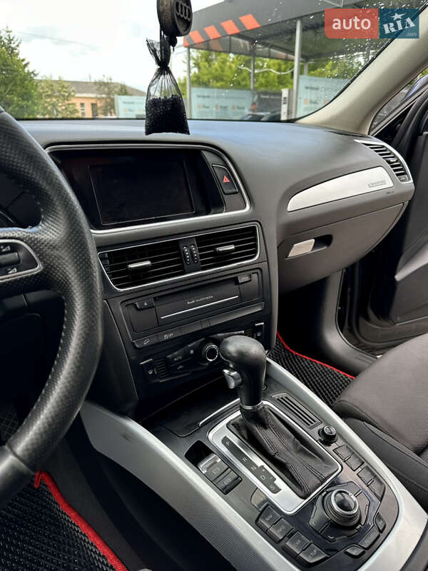 Внедорожник / Кроссовер Audi Q5 2011 в Смеле