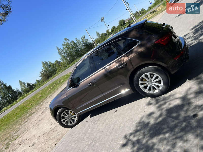 Внедорожник / Кроссовер Audi Q5 2015 в Владимире