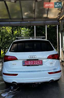 Позашляховик / Кросовер Audi Q5 2015 в 