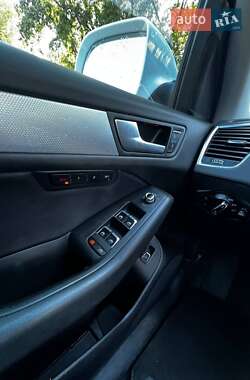 Позашляховик / Кросовер Audi Q5 2015 в 
