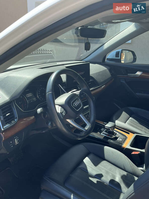 Внедорожник / Кроссовер Audi Q5 2020 в Киеве