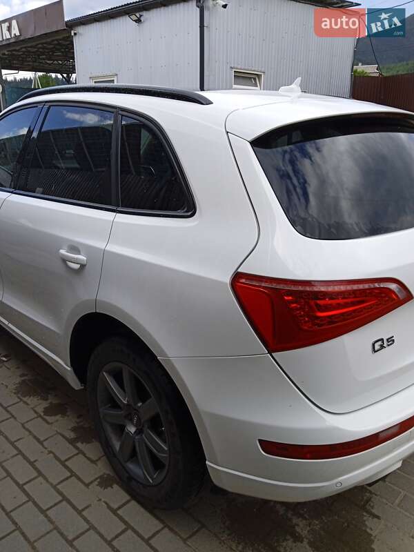 Внедорожник / Кроссовер Audi Q5 2011 в Верховине