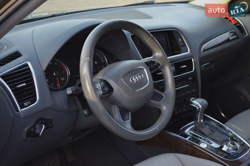 Внедорожник / Кроссовер Audi Q5 2012 в Ужгороде