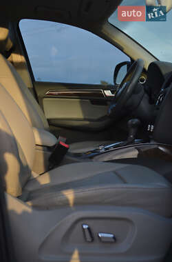 Внедорожник / Кроссовер Audi Q5 2012 в 