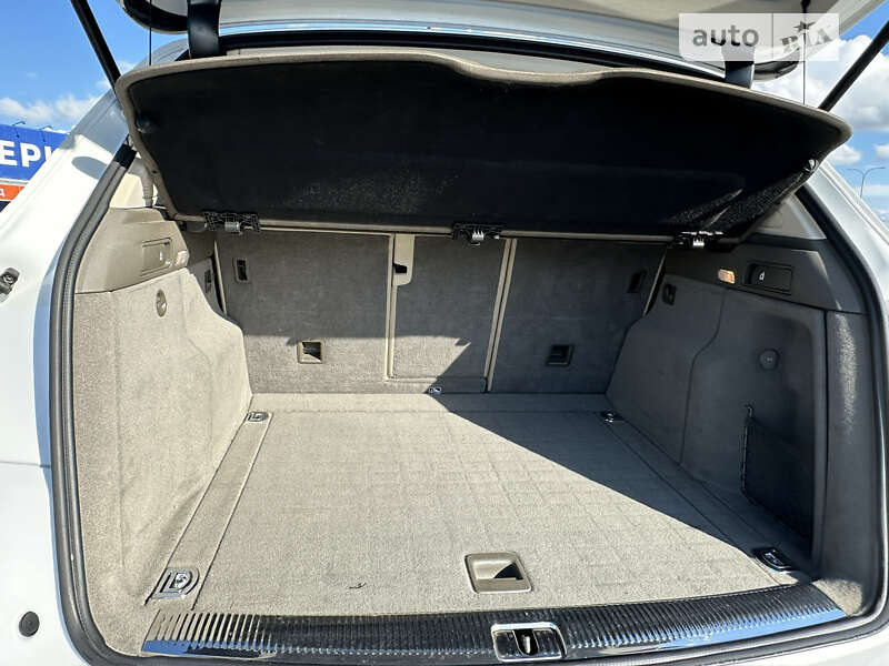 Внедорожник / Кроссовер Audi Q5 2011 в Луцке