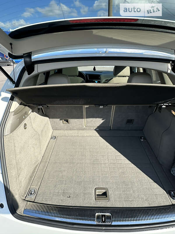 Внедорожник / Кроссовер Audi Q5 2011 в Луцке