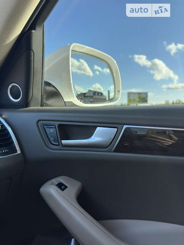 Внедорожник / Кроссовер Audi Q5 2011 в Луцке