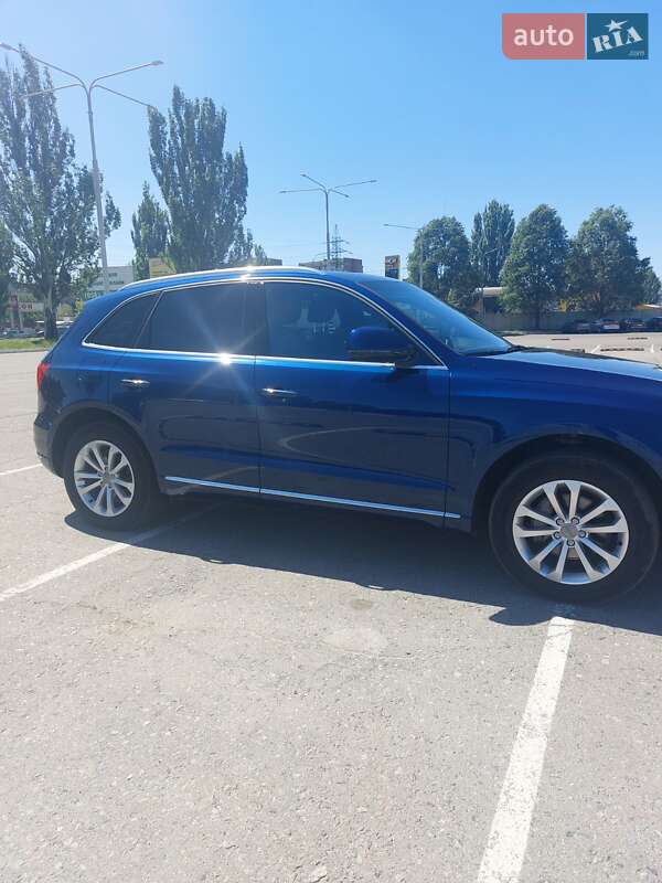 Внедорожник / Кроссовер Audi Q5 2015 в Днепре