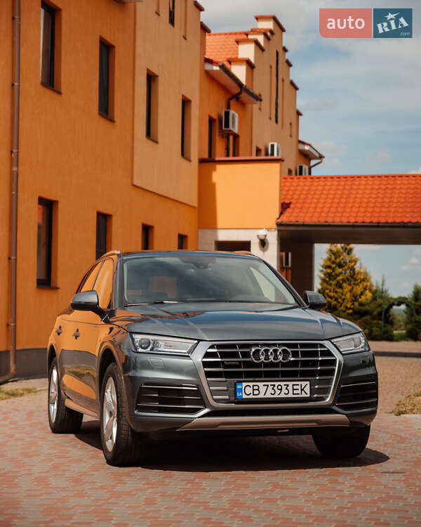 Позашляховик / Кросовер Audi Q5 2017 в 