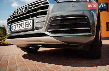 Позашляховик / Кросовер Audi Q5 2017 в 