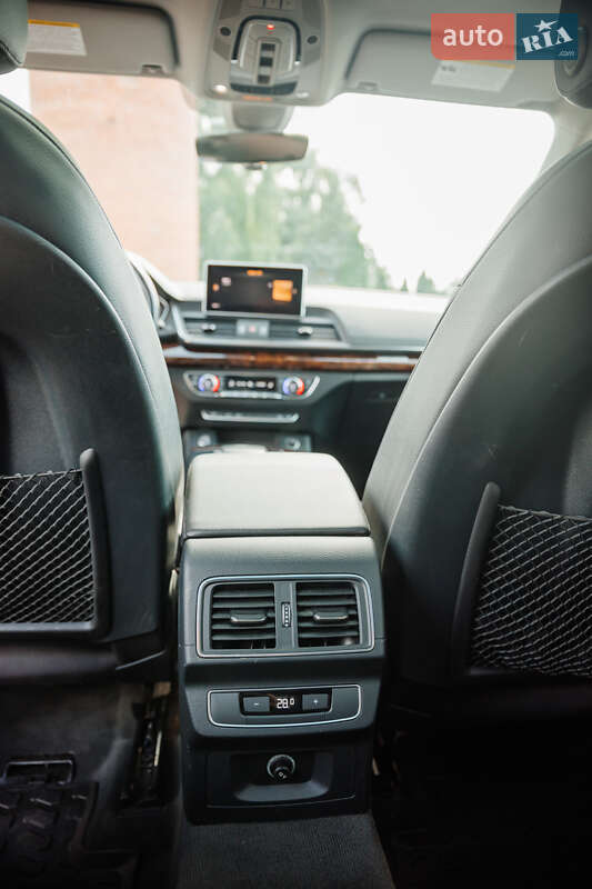 Внедорожник / Кроссовер Audi Q5 2017 в Пирятине