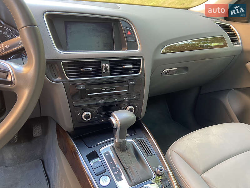 Внедорожник / Кроссовер Audi Q5 2013 в Львове