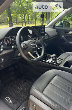 Внедорожник / Кроссовер Audi Q5 2022 в 