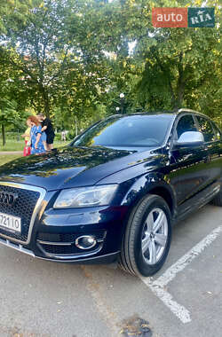 Внедорожник / Кроссовер Audi Q5 2011 в 