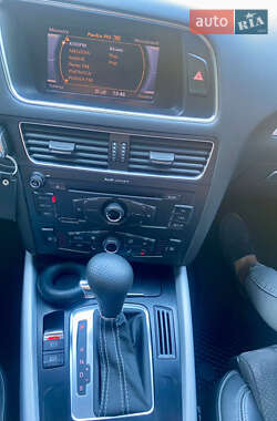 Внедорожник / Кроссовер Audi Q5 2011 в 
