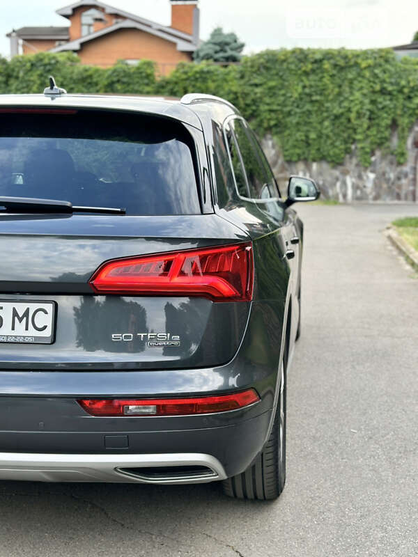 Позашляховик / Кросовер Audi Q5 2020 в Києві