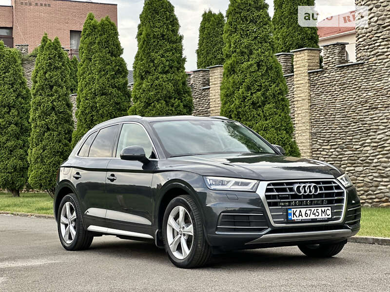 Позашляховик / Кросовер Audi Q5 2020 в Києві