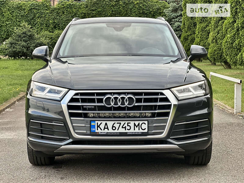 Позашляховик / Кросовер Audi Q5 2020 в Києві