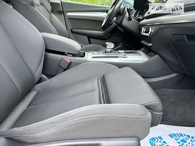 Позашляховик / Кросовер Audi Q5 2020 в Києві