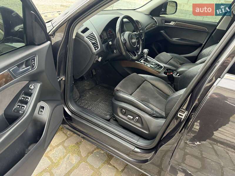 Внедорожник / Кроссовер Audi Q5 2016 в Каменец-Подольском