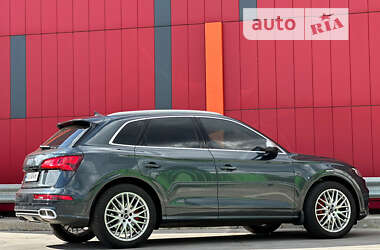 Позашляховик / Кросовер Audi Q5 2017 в Києві