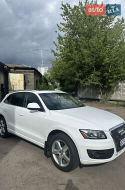 Внедорожник / Кроссовер Audi Q5 2011 в 