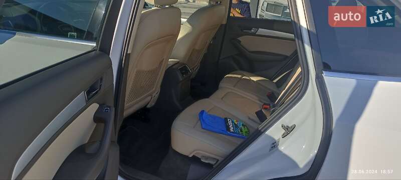 Внедорожник / Кроссовер Audi Q5 2015 в Черновцах фото 10 Внедорожник / Кроссовер Audi Q5 2015 в Черновцах