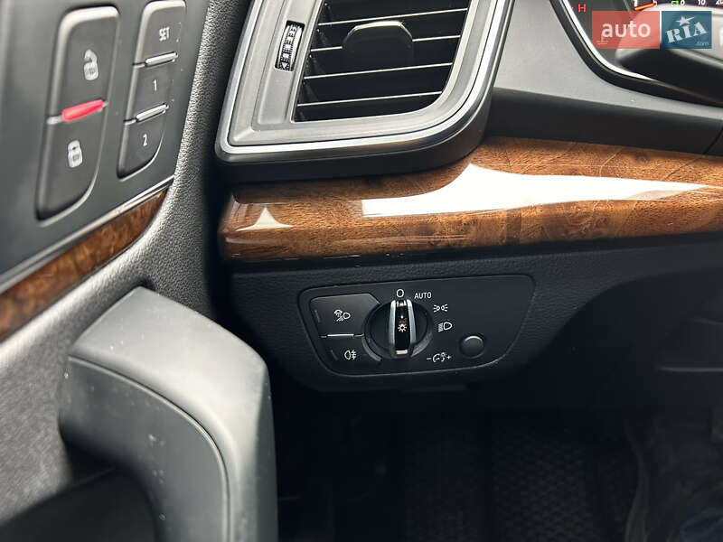 Внедорожник / Кроссовер Audi Q5 2017 в Хмельницком