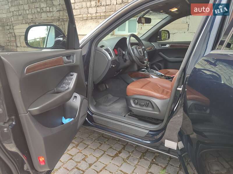 Внедорожник / Кроссовер Audi Q5 2010 в Ужгороде фото 34 Внедорожник / Кроссовер Audi Q5 2010 в Ужгороде
